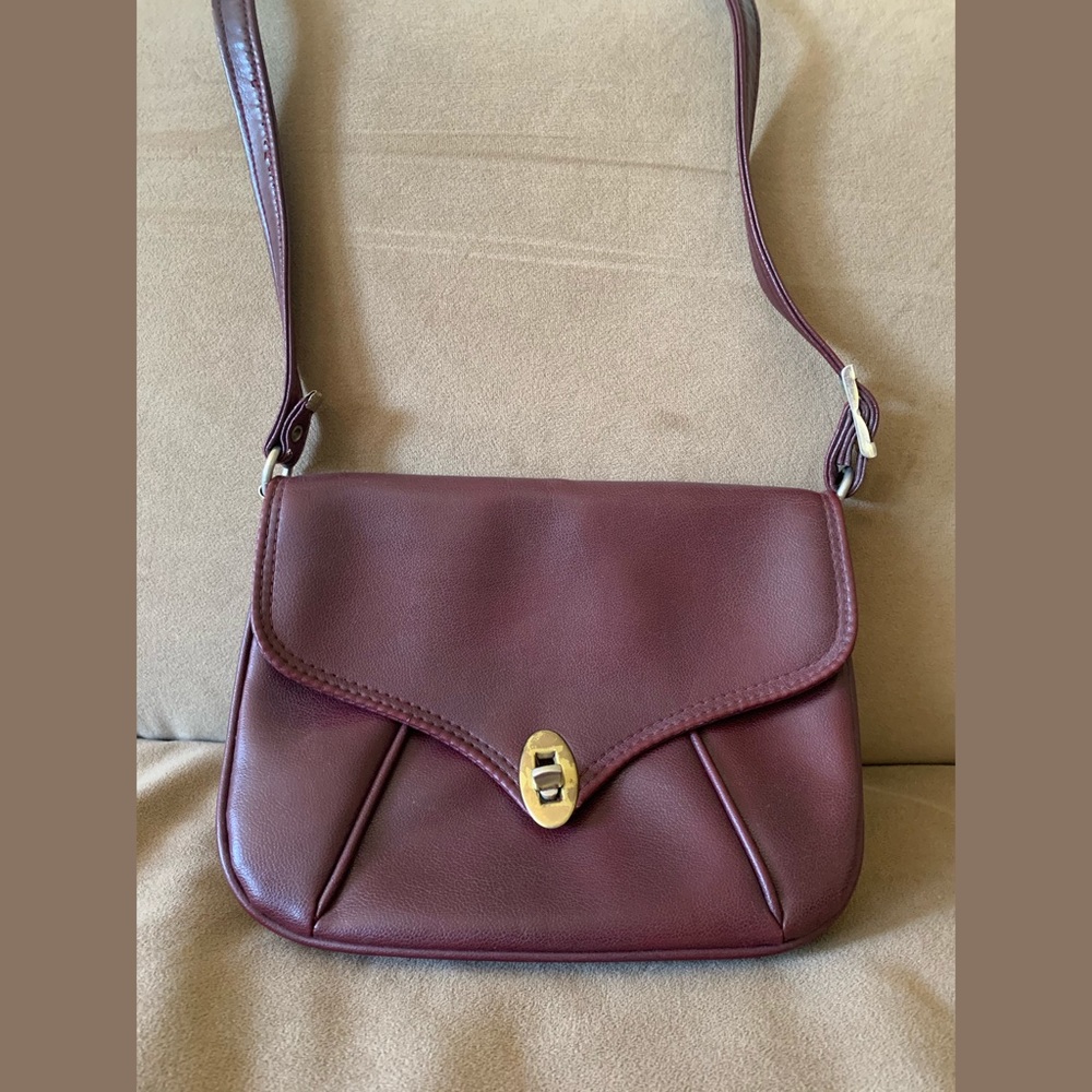 Vintage small leather bag